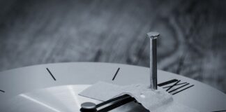 Jak przykleić naszywki? Jak przykleić naszywki?