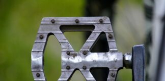 Jak samemu zrobić antypoślizgowe skarpetki? Jak samemu zrobić antypoślizgowe skarpetki?