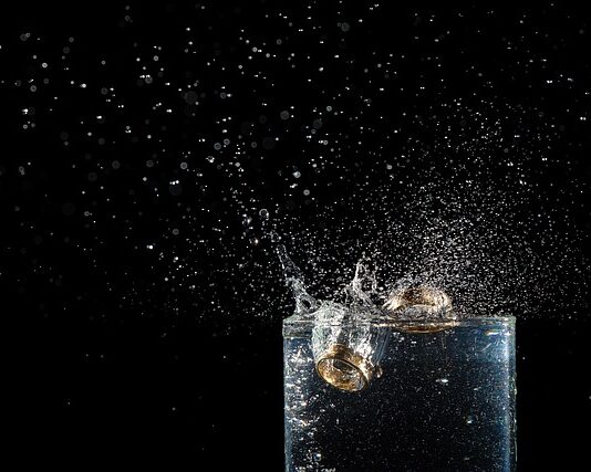 Na którym palcu nosi się obrączkę? Na którym palcu nosi się obrączkę?