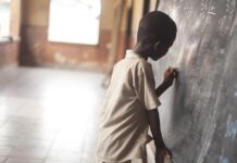 Jak się pisze po angielsku parasol?