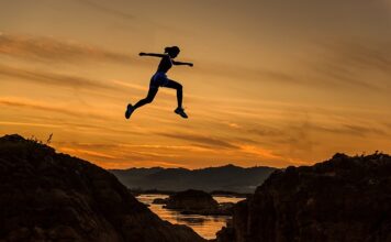 Co oznacza złota obrączka?