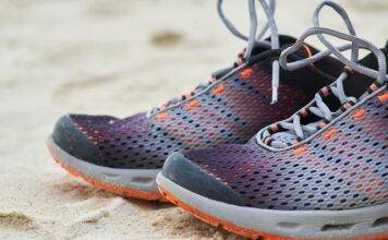 Dlaczego mówi się adidasy?
