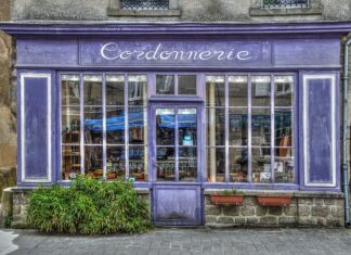 Czy szewc naprawia torebki?