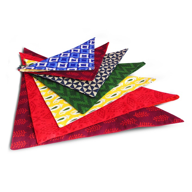 Jak zrobić top z bandany? Jak zrobić top z bandany?