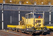 Czym najlepiej skleić skórę?