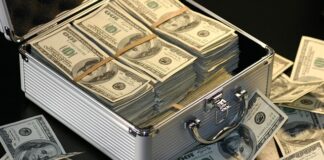 Ile zarabia piercing? Ile zarabia piercing?