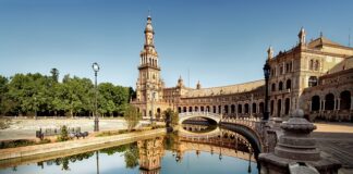 Do czego beżowe legginsy? Do czego beżowe legginsy?