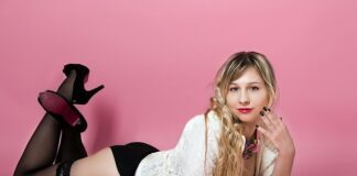 Jak wysoko się nosi pończochy?