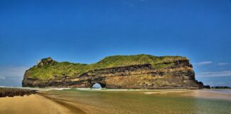 Jak załatać dziurę w spodniach?