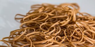 W czym trzymać gumki do włosów? W czym trzymać gumki do włosów?