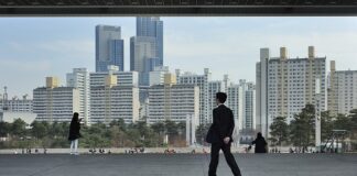 Jak założyć pasek? Jak założyć pasek?